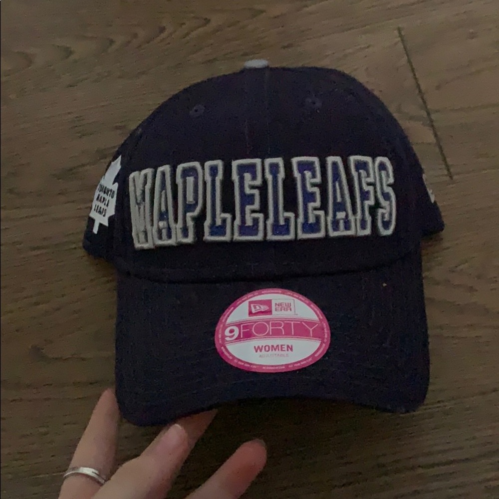 Toronto MapleLeafs Women’s Adjustable Cap